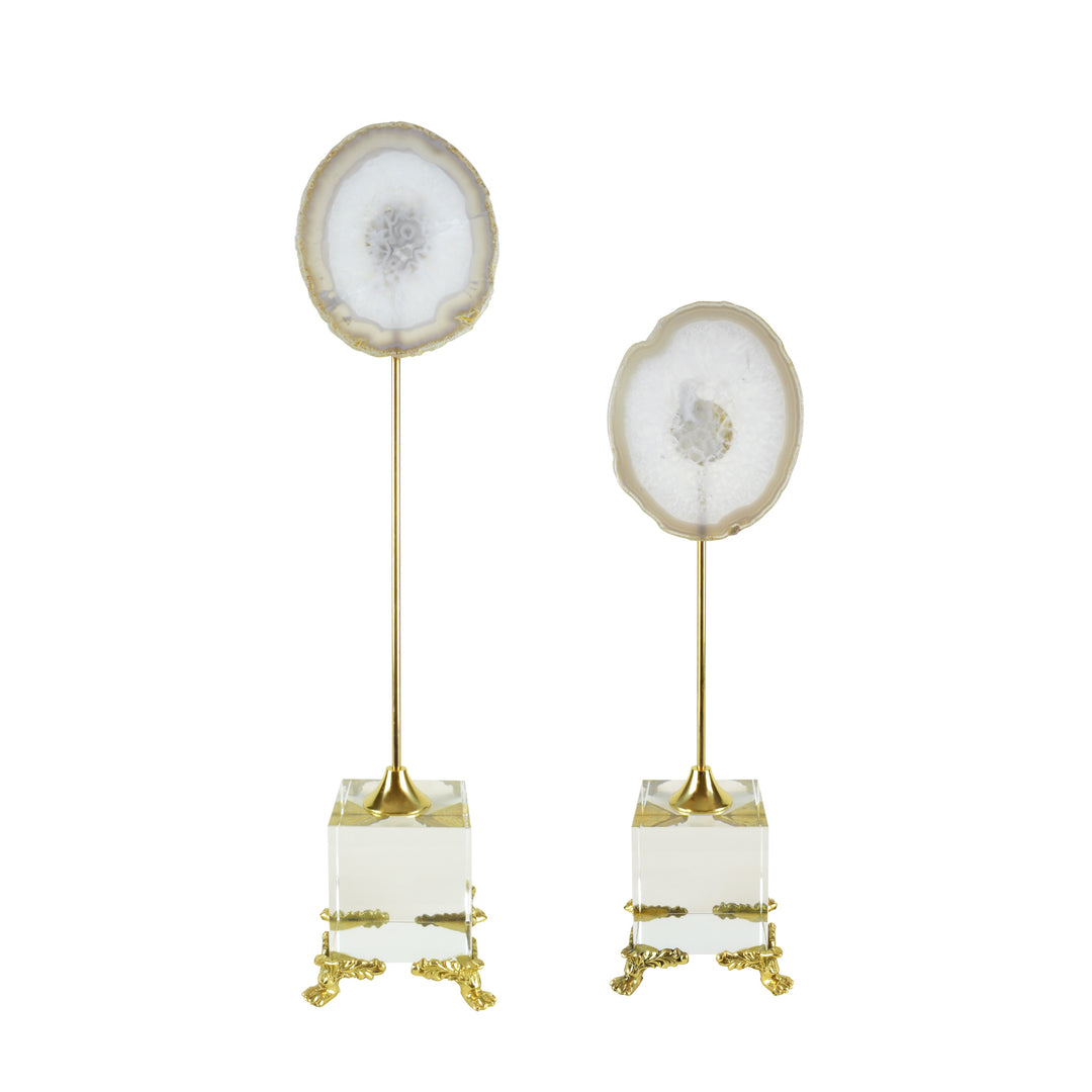 Ice Agate Slice - Set - Rock crystal decorative object. Glass cube and Cast brass feet stand. Natural agate slice. Each natural agate slice is unique. Materials: Natural Agate, Glass, Brass. Top interior design trend. Trendy designer gift for luxury homes